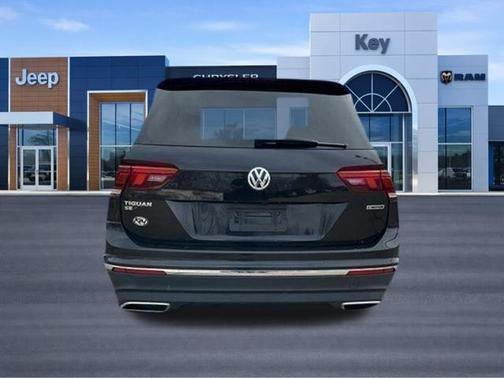 Deep Black 2020 Volkswagen Tiguan 2.0T SE 4MOTION
