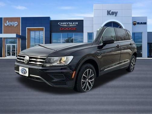 Deep Black 2020 Volkswagen Tiguan 2.0T SE 4MOTION
