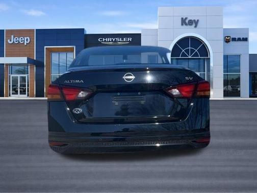 Super Black Clearcoat 2023 Nissan Altima 2.5 SV