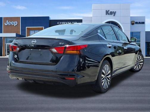 Super Black Clearcoat 2023 Nissan Altima 2.5 SV