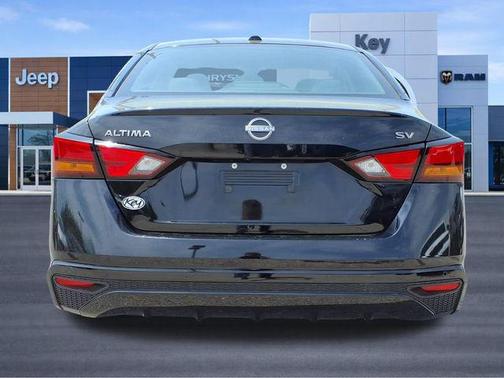 Super Black Clearcoat 2023 Nissan Altima 2.5 SV
