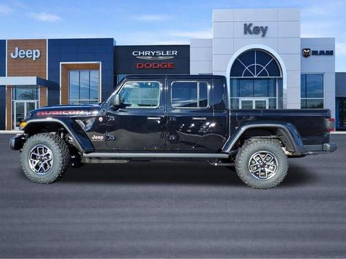 Black Clearcoat 2026 Jeep Gladiator Rubicon