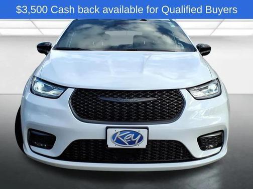 2026 Chrysler Pacifica L