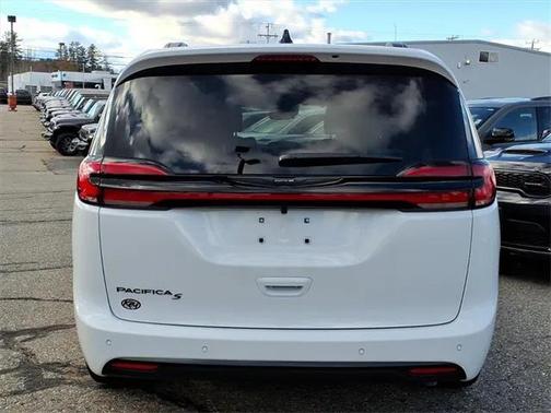 2026 Chrysler Pacifica L