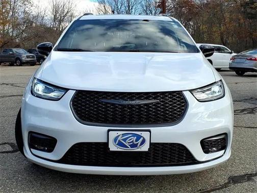 2026 Chrysler Pacifica L