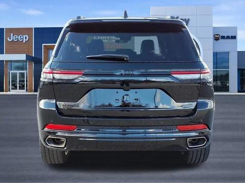 2025 Jeep Grand Cherokee Summit