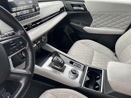 2022 Mitsubishi Outlander SEL