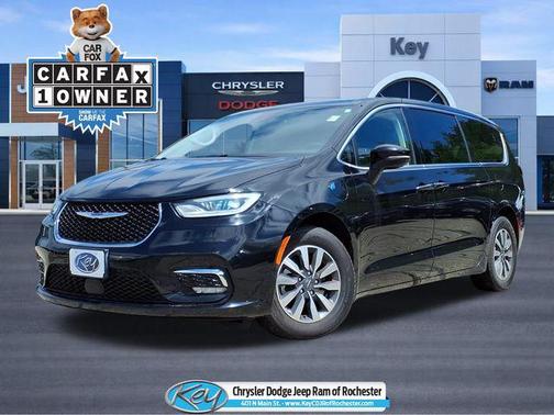 Brilliant Black Crystal Pearlcoat 2024 Chrysler Pacifica Hybrid Select