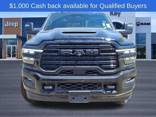 Diamond Black Crystal Pearlcoat 2026 RAM 2500 Laramie Crew Cab 4x4 6'4' Box