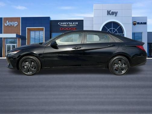 2023 Hyundai ELANTRA HEV Blue