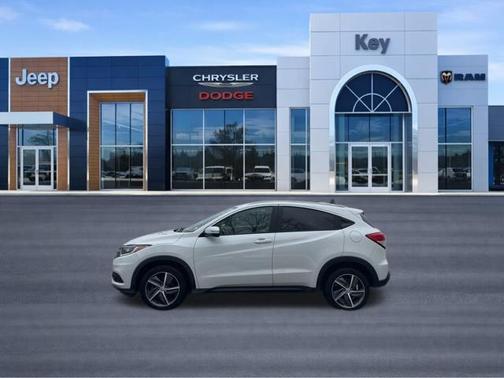 White 2022 Honda HR-V EX-L