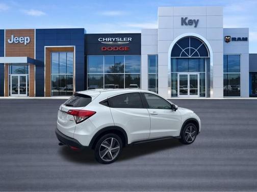 White 2022 Honda HR-V EX-L