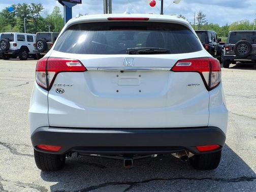 White 2022 Honda HR-V EX-L