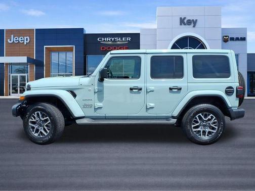 Earl Clearcoat 2024 Jeep Wrangler 4-Door Sahara