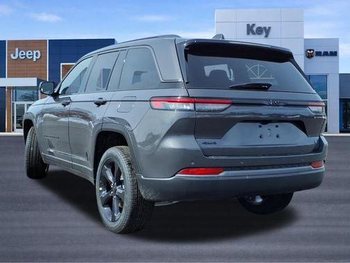 Baltic Gray Metallic Clearcoat 2026 Jeep Grand Cherokee Limited