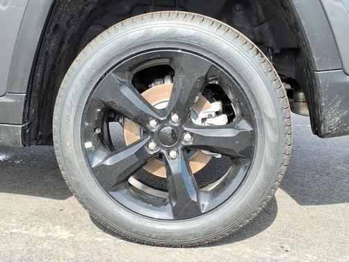 Baltic Gray Metallic Clearcoat 2026 Jeep Grand Cherokee Limited