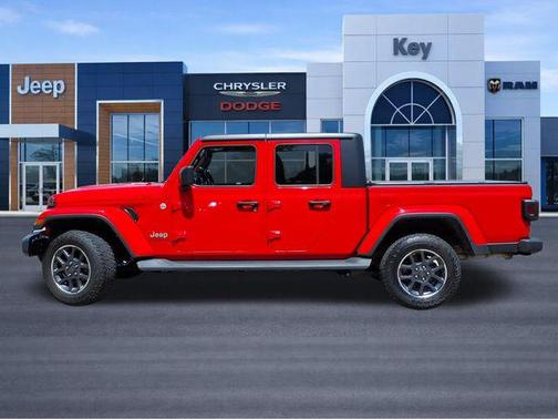 Firecracker Red Clearcoat 2022 Jeep Gladiator Overland