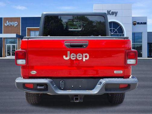 Firecracker Red Clearcoat 2022 Jeep Gladiator Overland
