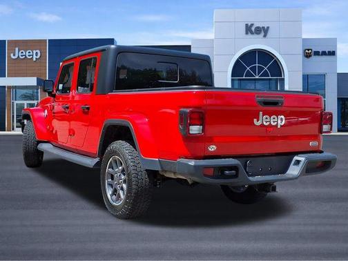 Firecracker Red Clearcoat 2022 Jeep Gladiator Overland