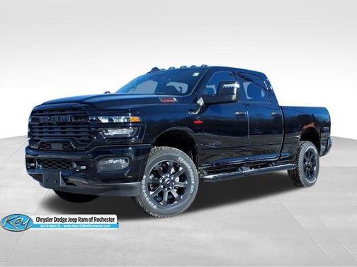 Diamond Black Crystal Pearlcoat 2026 RAM 2500 Big Horn Crew Cab 4x4 6'4' Box