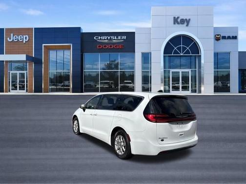 Bright White Clearcoat 2024 Chrysler Pacifica Touring L