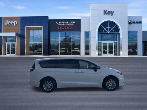 Bright White Clearcoat 2024 Chrysler Pacifica Touring L