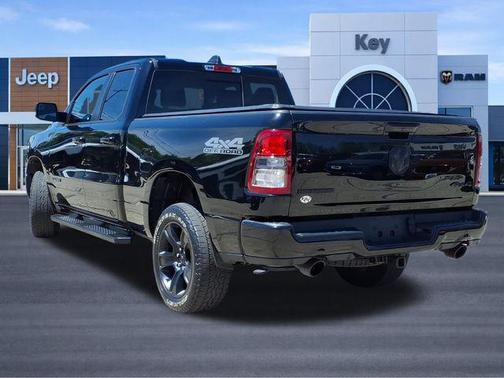 Diamond Black Crystal Pearlcoat 2021 RAM 1500 Big Horn/Lone Star