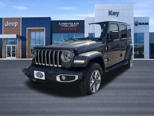 Granite Crystal Metallic Clearcoat 2022 Jeep Wrangler Unlimited Sahara