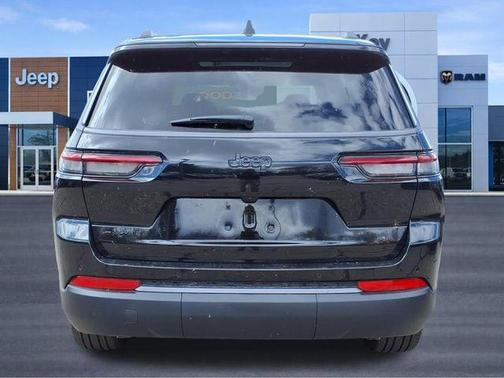 Diamond Black Crystal Pearlcoat 2026 Jeep Grand Cherokee L Limited