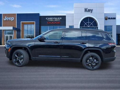 Diamond Black Crystal Pearlcoat 2026 Jeep Grand Cherokee L Limited