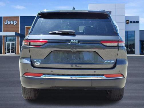 Baltic Gray Metallic Clearcoat 2022 Jeep Grand Cherokee Limited
