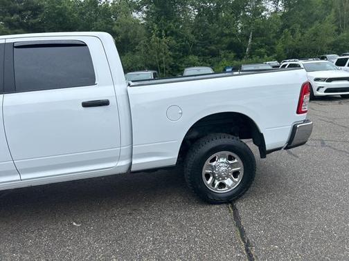 2022 RAM 2500 Big Horn Crew Cab 4x4 6'4' Box