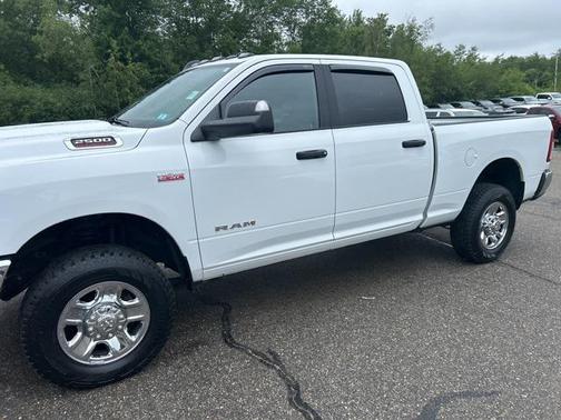 2022 RAM 2500 Big Horn Crew Cab 4x4 6'4' Box