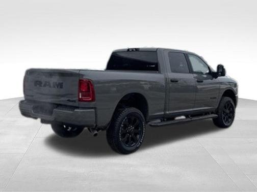 Ceramic Gray Clearcoat 2026 RAM 2500 Big Horn Crew Cab 4x4 6'4' Box