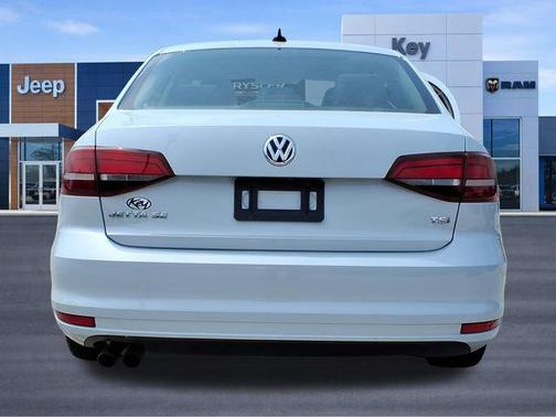 White 2017 Volkswagen Jetta 1.4T SE