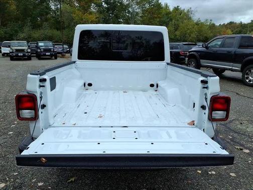 2025 Jeep Gladiator High Tide