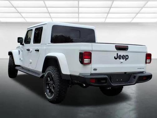 2025 Jeep Gladiator High Tide