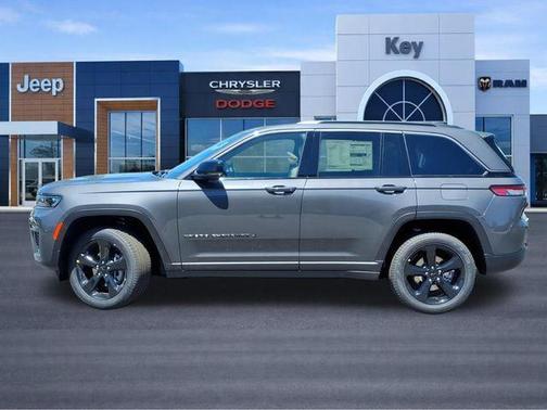 Baltic Gray Metallic Clearcoat 2026 Jeep Grand Cherokee Limited