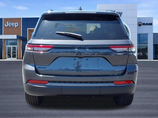 Baltic Gray Metallic Clearcoat 2026 Jeep Grand Cherokee Limited
