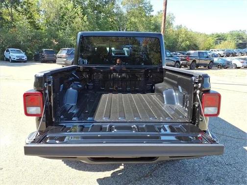 2025 Jeep Gladiator High Tide