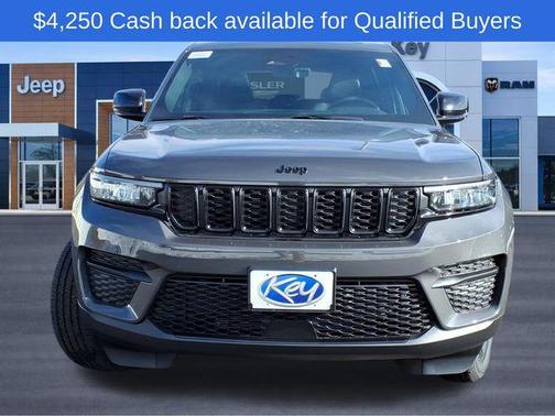 Baltic Gray Metallic Clearcoat 2025 Jeep Grand Cherokee Altitude