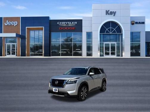 Brilliant Silver Metallic 2023 Nissan Pathfinder Platinum 4WD