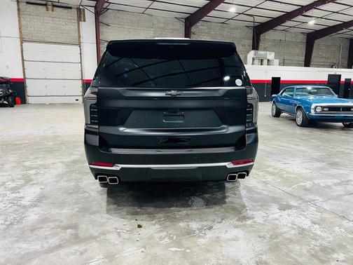 2025 Chevrolet Suburban 4WD High Country