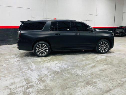 2025 Chevrolet Suburban 4WD High Country