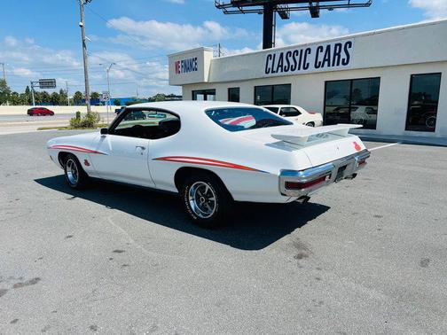 White 1970 Pontiac GTO