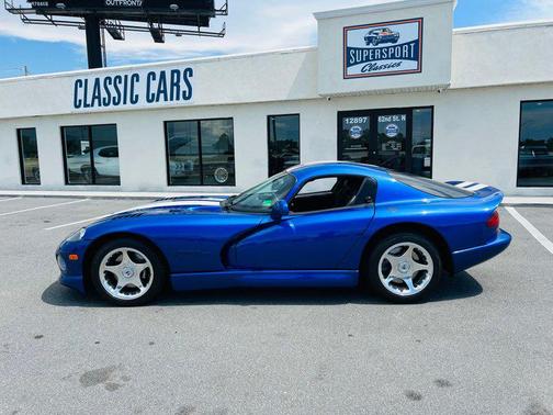 Viper Blue Pearl Coat 1997 Dodge Viper GTS