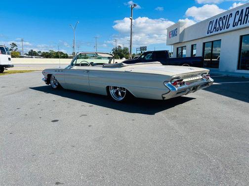 1961 Buick LeSabre 
