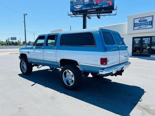 Blue 1986 Chevrolet Suburban