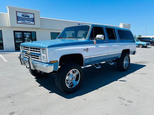 Blue 1986 Chevrolet Suburban