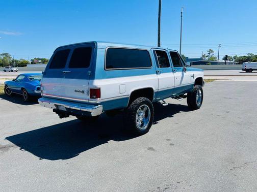 Blue 1986 Chevrolet Suburban